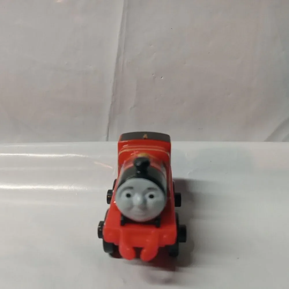 THOMAS & FRIENDS Minis Christmas James Mini Miniature 2014